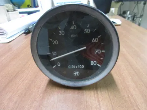 Rev counter Alfa Romeo 1750 Berlina