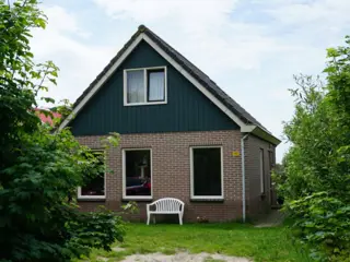 Vrijstaand huis op boerenerf op loopafstand van het strand