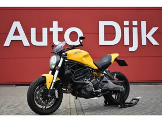 Ducati Monster 821 ABS Stripe SC-Project | Quickshifter U/D | LED | Bar-end spiegels | Korte plaatho