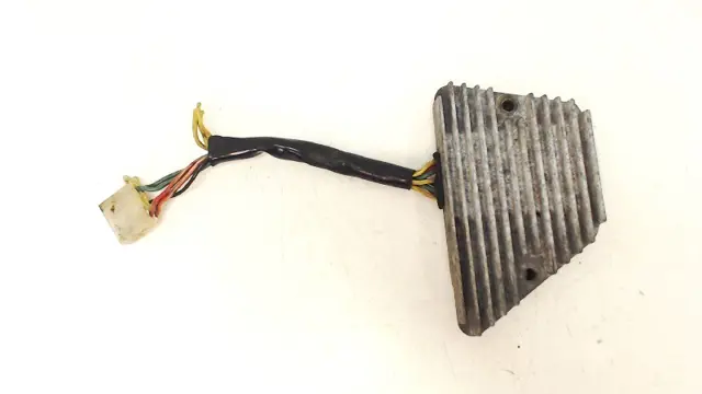 SPANNINGSREGELAAR Honda VF 1100 C Magna 1983 - 1995