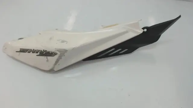 RECHTER ACHTERKANT Aprilia Shiver 750 2008 - 2010