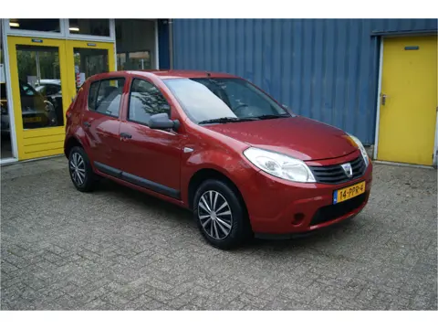 Dacia Sandero 1.2i Ambiance, Airco, Nieuwe APK!!!