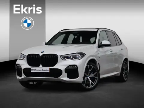 BMW X5 xDrive45e High Executive | M Sport | Glazen Panoramadak | Trekhaak Elektrisch | Active Cruise