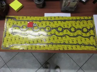 Right cam cover gasket Ferrari 400i/412