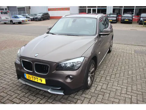 BMW X1 sDrive18i Executive AUTOMAAT NAVI SPORTSTOELEN