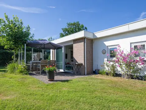 Vrijstaande bungalow in de buurt van natuurgebied de Slufter
