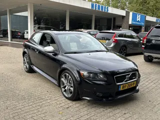 Volvo C30 2.4i 170pk Aut R-Design Schuifdak BTW voordeel €450,-