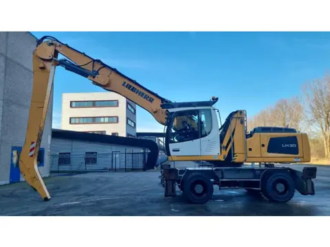 Liebherr LH 30 M +/- 10.000 Working Hours (bj 2016)