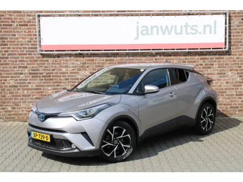 Toyota C-HR 1.8 Hybrid Style + BSM + PDC + LED (bj 2018)