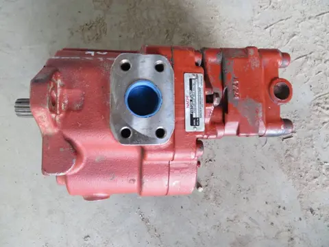 Nachi PVD-0B-24P-8G3-4837B Kubota U25-3