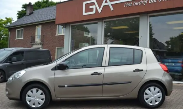 Renault Clio 1.2 16V Special-Line /AIRCO/5DEURS/NAVIGATIE