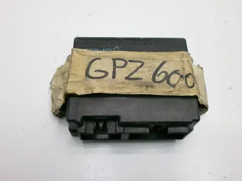 ZEKERINGKAST Kawasaki GPZ 600 1985 - 1987