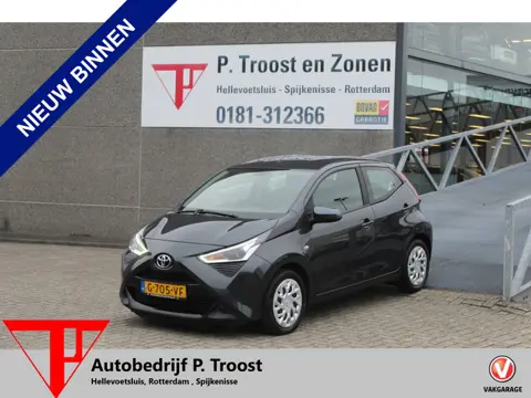 Toyota Aygo 1.0 VVT-i x-play 1ste Eigenaar/Achteruitrijcamera/App connect/Airco/Orig. NL auto/Begren