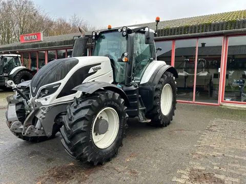 Valtra T154 Active (bj 2016)