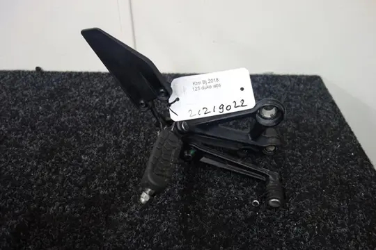 RECHTER SCHETSPLAAT KTM 125 Duke 2017 - 2020