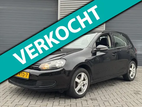 Volkswagen Golf 1.6 TDI DSG Trendline BlueMotion