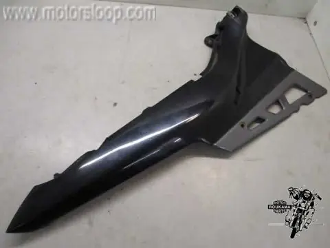 Suzuki GSX400F(GK74A) Zijkap rechts