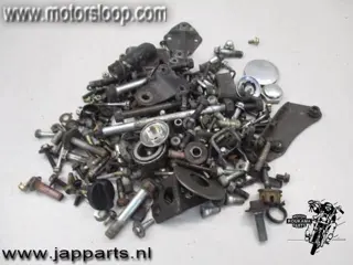 Kawasaki ZZR600E Diverse boutjes en moertjes