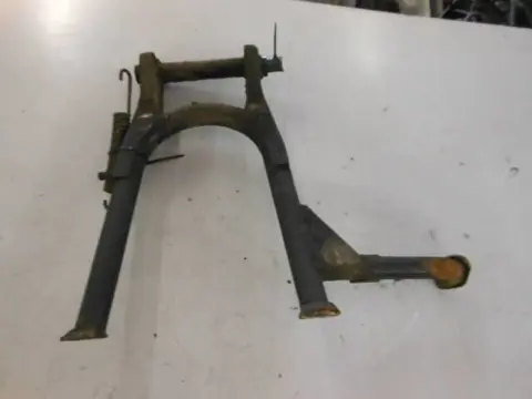 Kawasaki LTD550C Middenbok 34011-1026