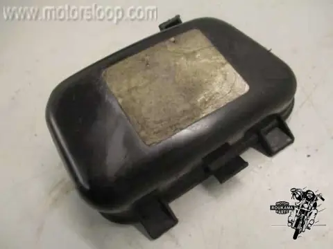 Suzuki GSX550(GN71) Luchtfilterdeksel