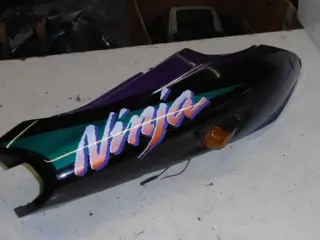 Kawasaki ZX-9R Zijkap rechts achter