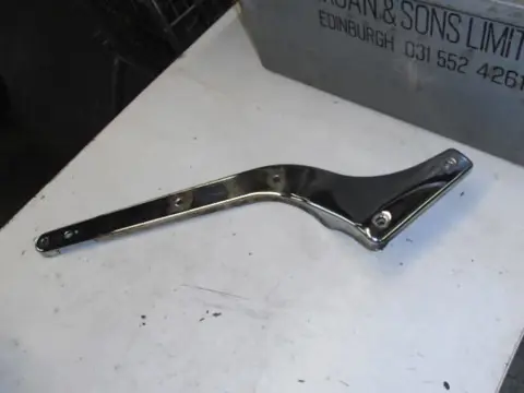 Kawasaki VN800B Spatbordhouder rechts 35011-1726