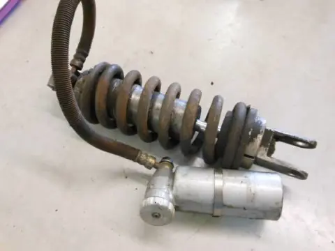 Suzuki GSX750F Schokbreker