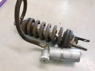 Suzuki GSX750F Schokbreker