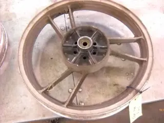 Suzuki GSX400FWS Achterwiel