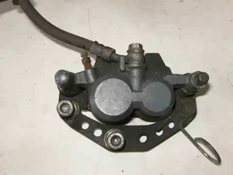 Suzuki GSF400 Remklauw Voor