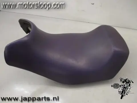 Suzuki GSX600F(GN72) Zadel voorste deel