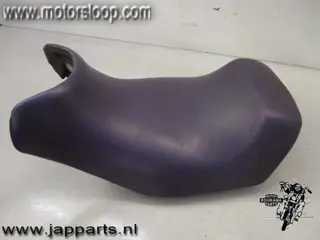 Suzuki GSX600F(GN72) Zadel voorste deel