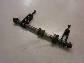 Kawasaki LTD550C Achterwiel as 41068-1086