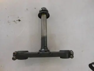 Kawasaki LTD550C Balhoofd T-stuk 44037-1013