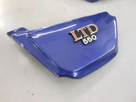 Kawasaki LTD550C Zijkap links blauw