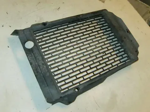 Kawasaki VN750A Radiateur grill 14037-1066