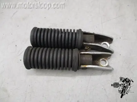 Suzuki GSX400F Voetsteps achter