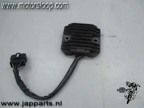 Kawasaki VN800A Spanningsregelaar