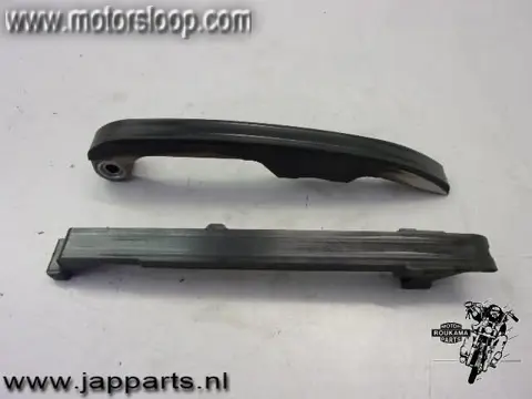 Kawasaki Z200 Nokkenas kettinggeleiders