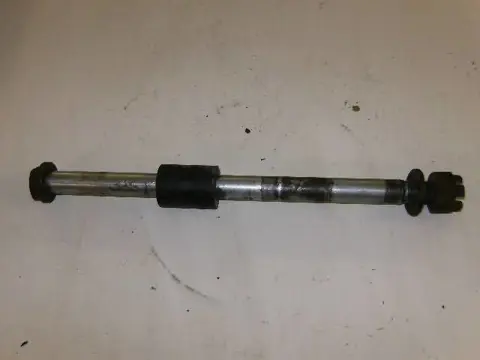 Kawasaki Z400D Achterwiel As