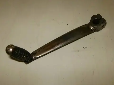 Kawasaki Z400D Schakelpedaal 13242-017