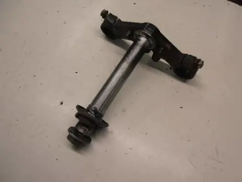 Kawasaki Z400D Voorvork T-stuk 44037-077