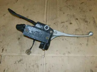 Kawasaki Z440 Rempomp + hendel