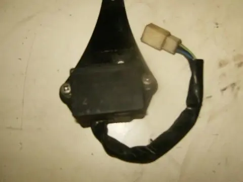 Kawasaki Z550 SWITCH RESERVE LIGHT 27010-1024