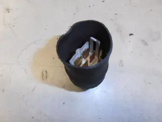 Kawasaki Z750 Relais 4 pins 27002-1051