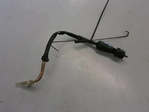 Suzuki GS550E Remlichtschakelaar 37740-04571