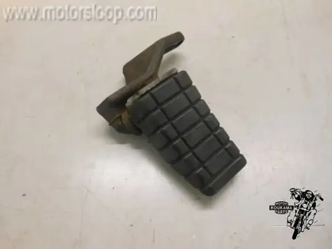 Kawasaki ZG1200(ZG9B) Voetstep rechts voor