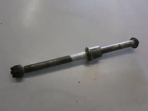 Kawasaki ZL600 Achterwiel as 41068-1223