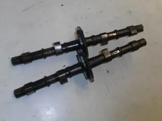 Kawasaki ZR750C Nokkenassen 12044-1043 & 12044-1044