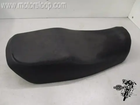 Kawasaki ZR750C Zadel